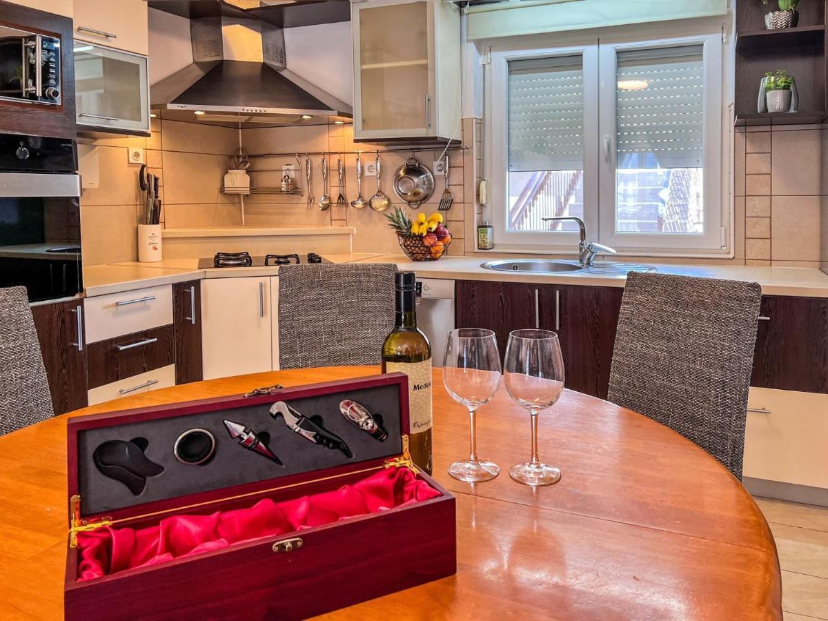 Apartman Zara Biograd Na Moru Buitenkant foto